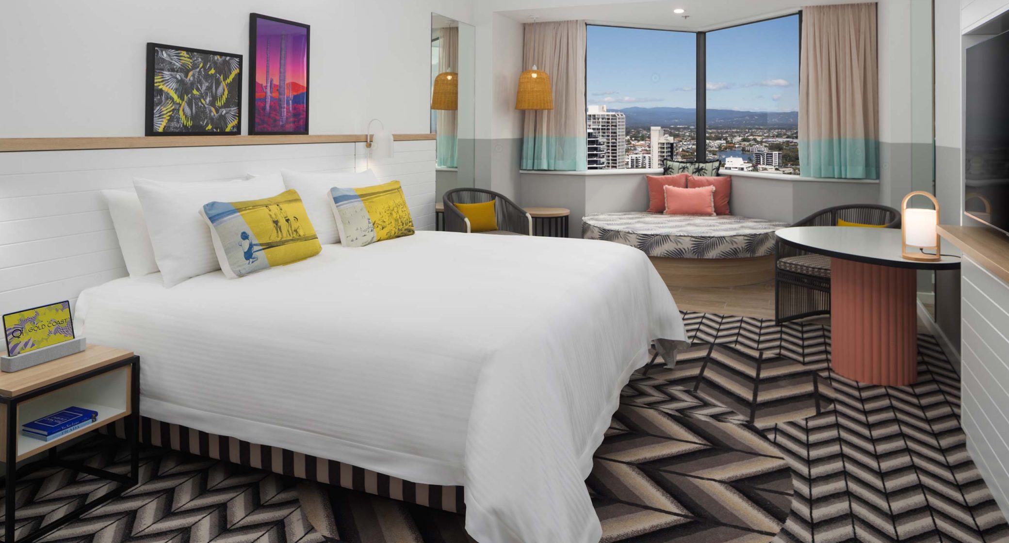QT Gold Coast - Rooms - Deluxe City View Suite