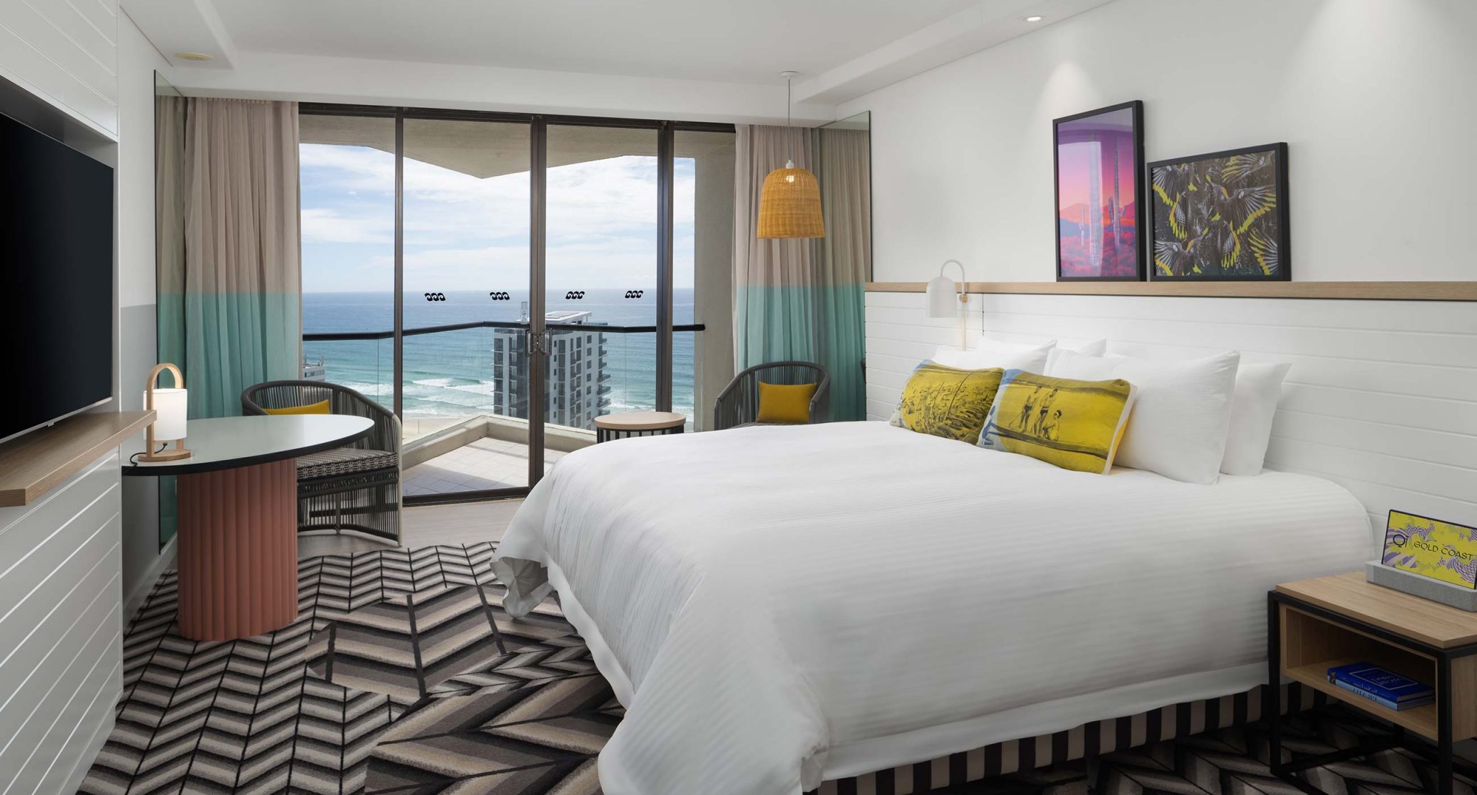 QT Gold Coast - Rooms - Deluxe Ocean View King