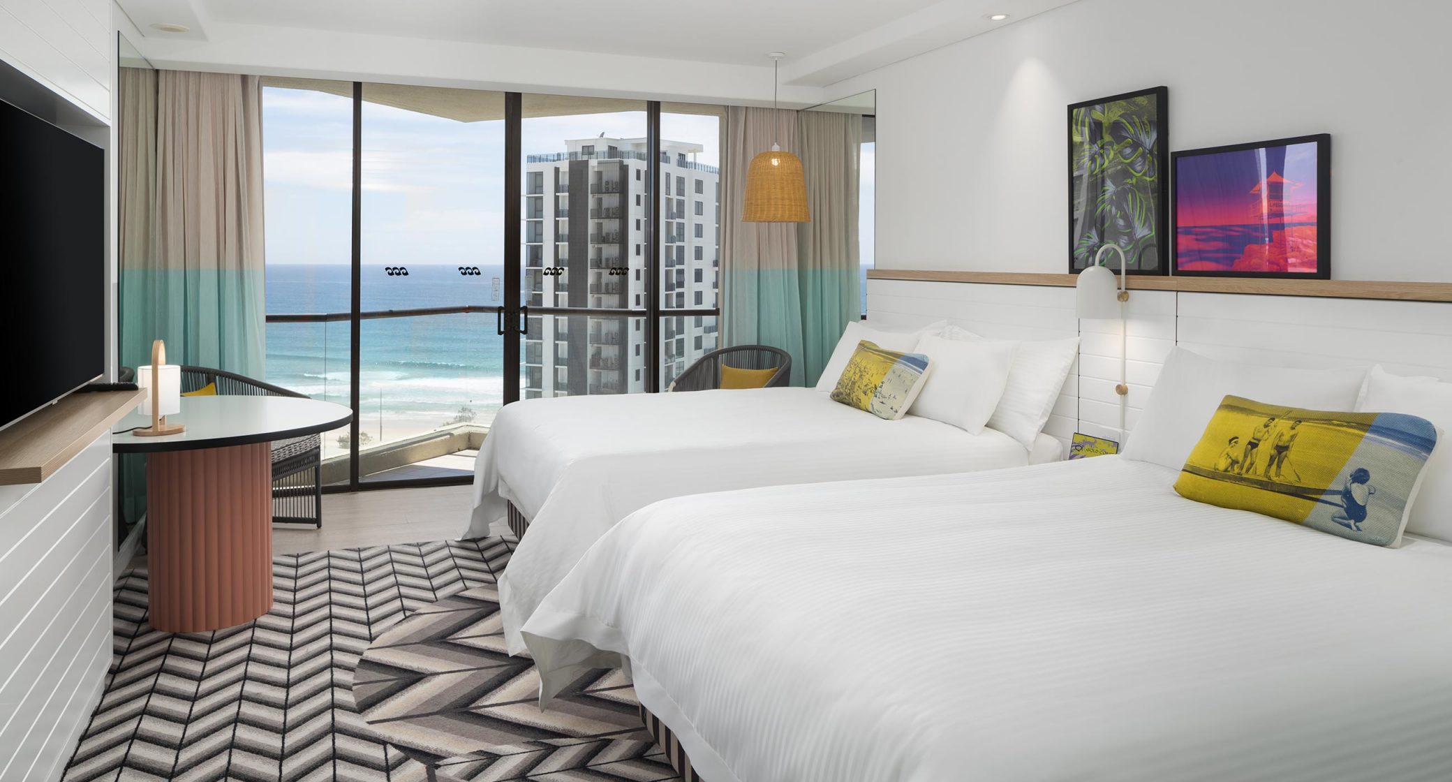 QT Gold Coast - Rooms - Ocean View Twin