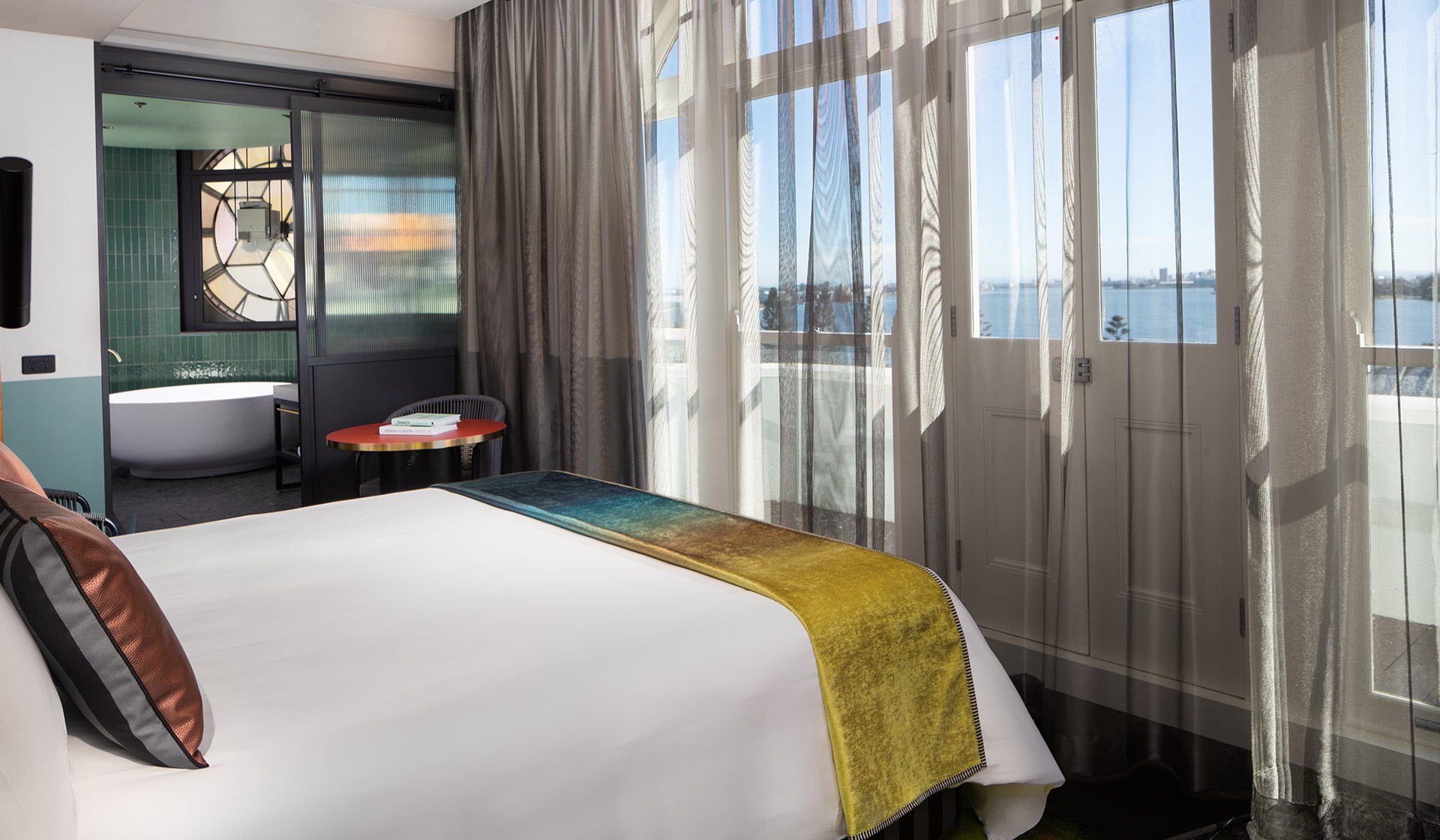 QT Newcastle - Clock Tower Suite - Newcastle Hotel