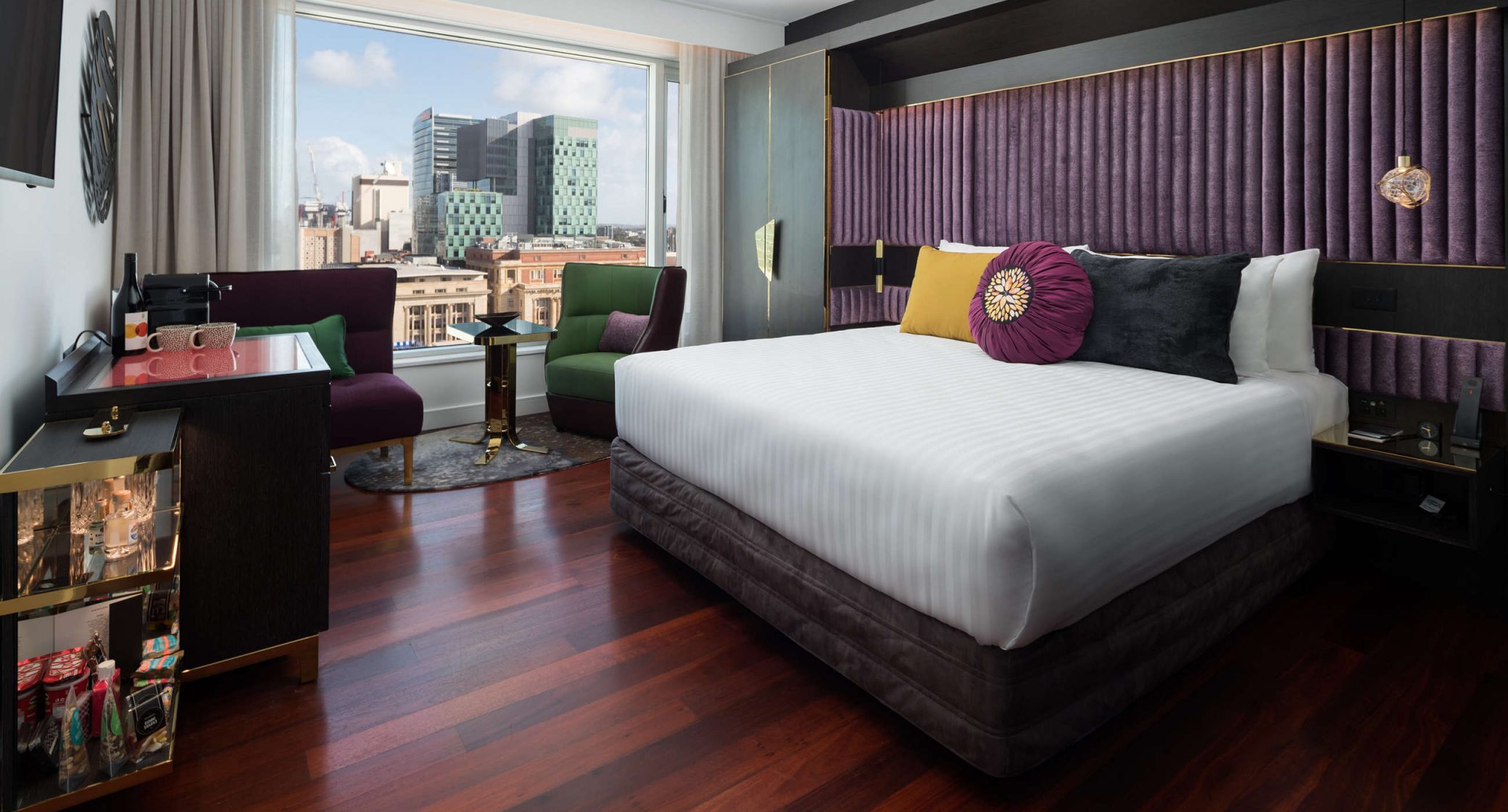 QT Perth - QT Perth - QT Deluxe King - Bed and Window